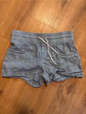 Athleta Cabo 100% Linen Shorts 4 Inch Women’s Size 14 Blue Chambray Athleisure